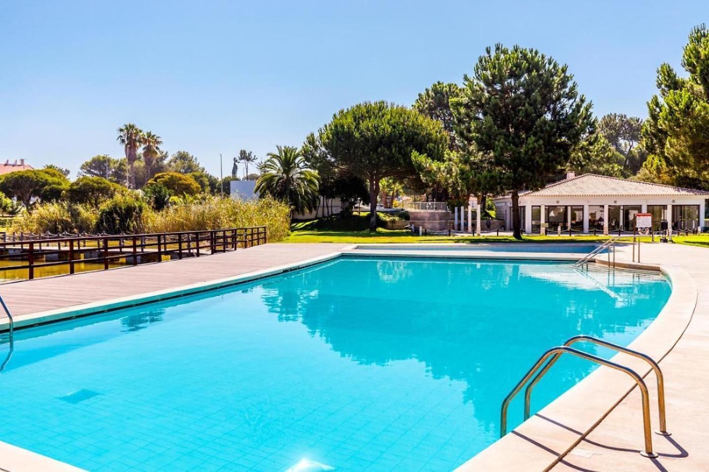 Private Lake Condo Apartment - טרואיה מראה חיצוני תמונה