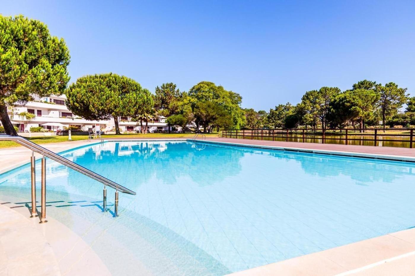 Private Lake Condo Apartment - טרואיה מראה חיצוני תמונה